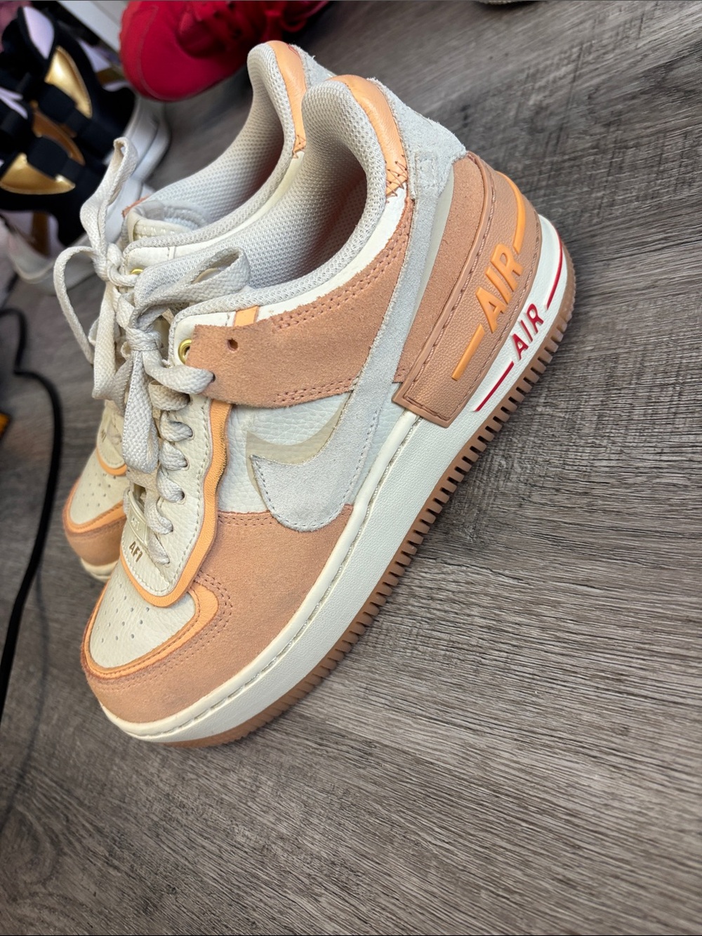 Nike Women’s Sneakers — Cream & Peach Accent Low-Tops